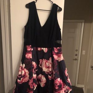 Navy/Pink Floral Dress HOMECOMIMG/PROM perfect🌹😍